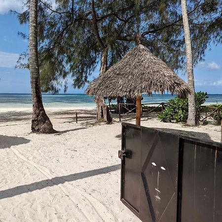 Surfescape Zanzibar Appartement Kiwengwa  Buitenkant foto