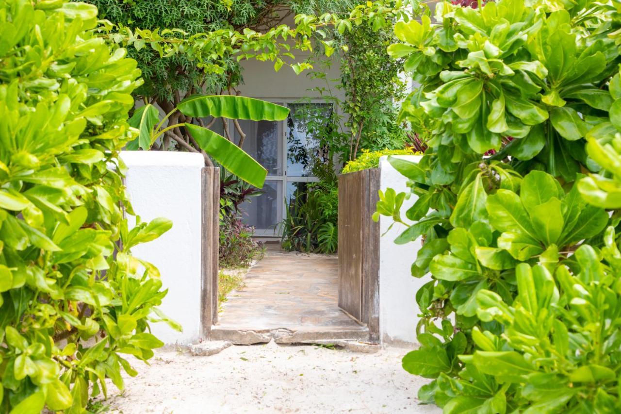 Surfescape Zanzibar Appartement Kiwengwa  Buitenkant foto