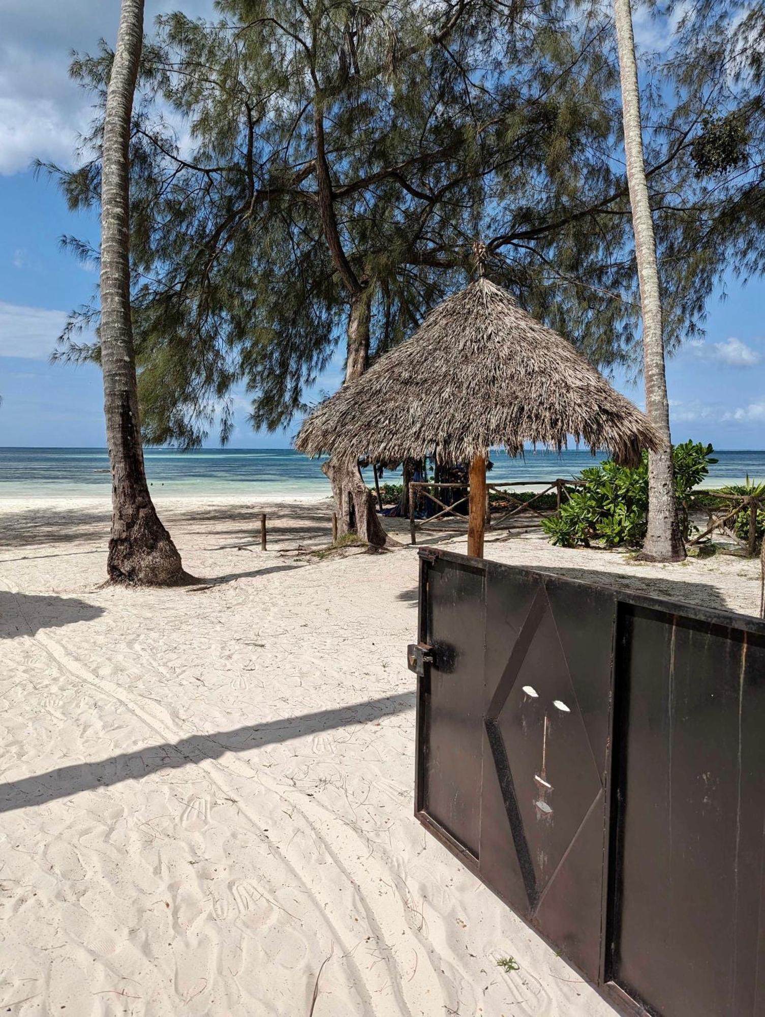 Surfescape Zanzibar Appartement Kiwengwa  Buitenkant foto